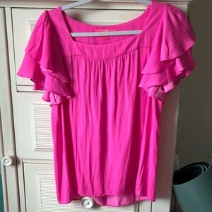 Lilly lovers!  Fuschia short sleeve top. Size S
